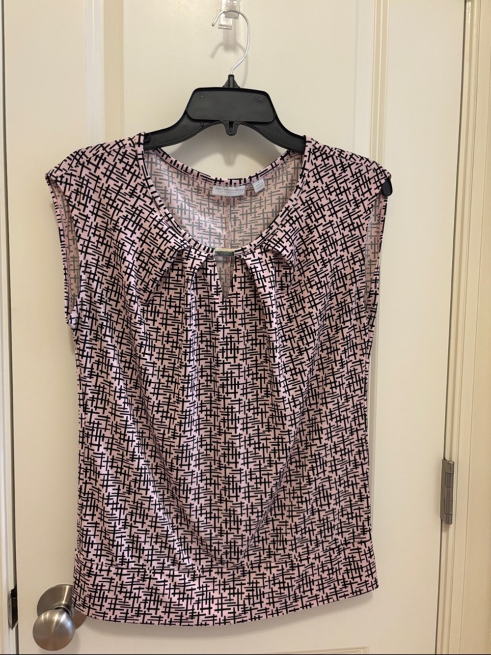 New York & Company Pink and Black Printed Sleeveless Top